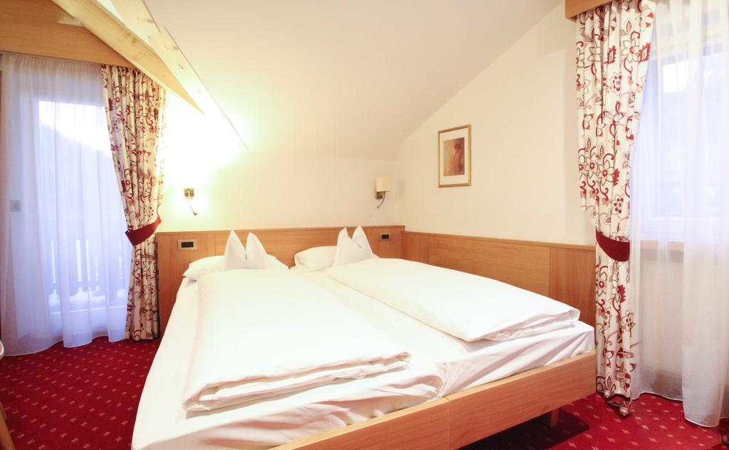 Bed and Breakfast Garni Crepaz Selva di Val Gardena Pokój zdjęcie