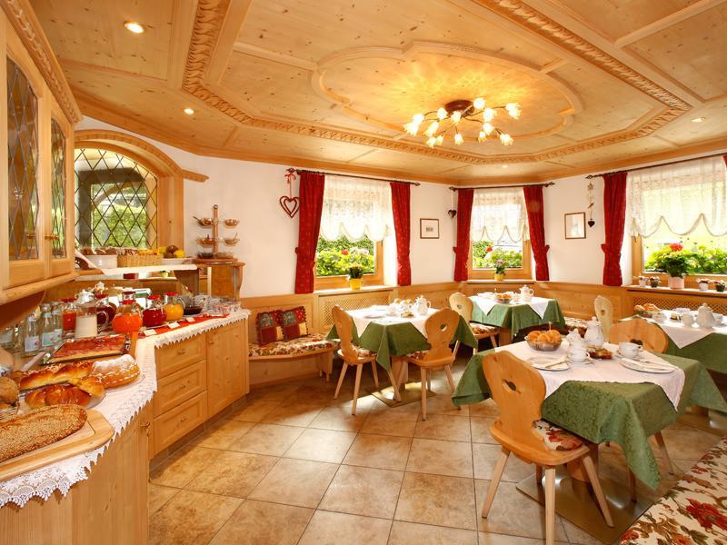 Bed and Breakfast Garni Crepaz Selva di Val Gardena Zewnętrze zdjęcie