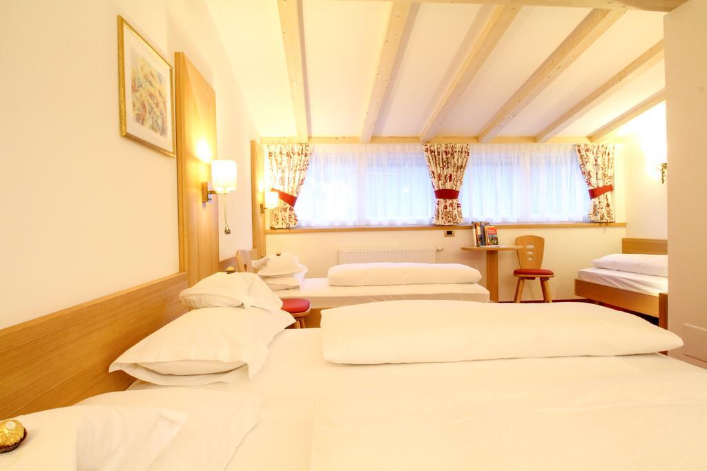 Bed and Breakfast Garni Crepaz Selva di Val Gardena Zewnętrze zdjęcie